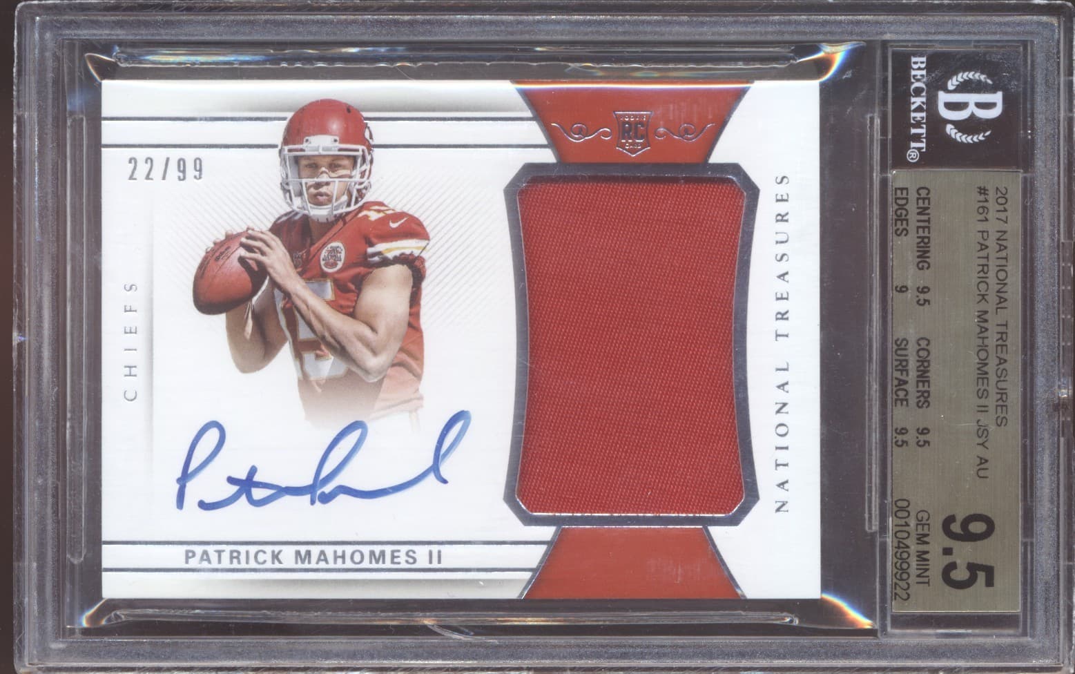 2017 Panini National Treasures Patrick Mahomes Rookie Patch Auto Card 161 Serial 22 of 99