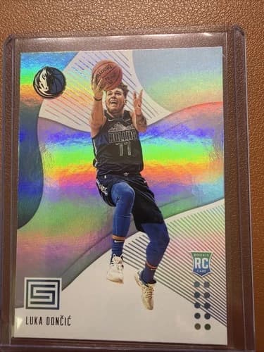 2018-19 Panini Status Luka Doncic Rookie Card #122