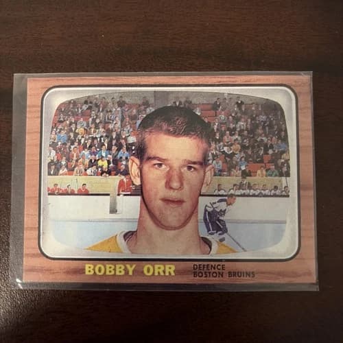 1966-67 Topps Bobby Orr Rookie Card #35