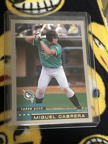 2000 Topps Traded Miguel Cabrera Rookie Card #T40