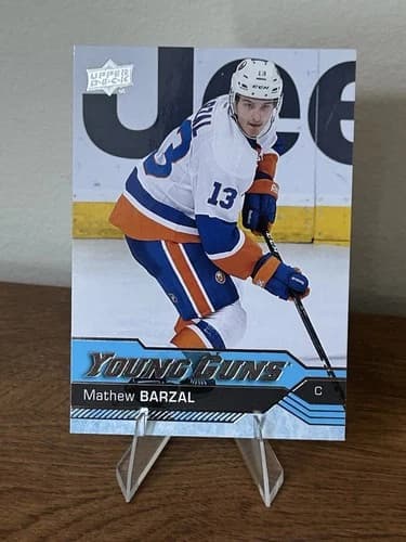 2016-17 Upper Deck Series 2 Hockey Young Guns Mathew Barzal Rookie Card #458